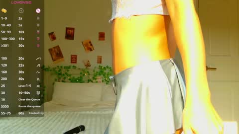 Mila Reef online show from 04-21-26, 01:07