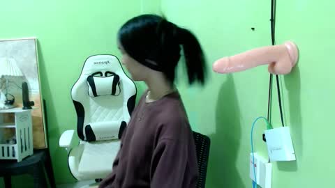 Reign online show from 02-05-26, 03:44