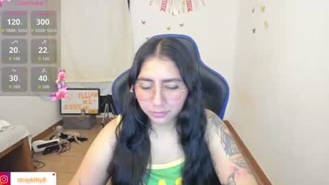 Luna        online show from 07-28-26, 01:21
