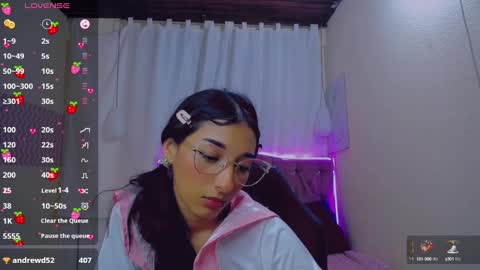 Snapshot of inocent_luna chatting on 12-11-24, 06:09 Luna moon online show from 12-11-24, 06:09