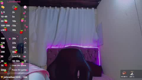 Snapshot of inocent_luna chatting on 12-16-24, 02:49 Luna moon online show from 12-16-24, 02:49