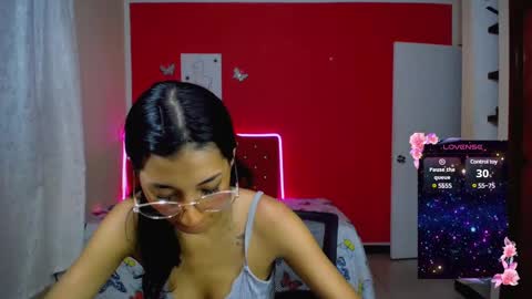 Snapshot of inocent_luna chatting on 01-14-25, 02:50 Luna moon online show from 01-14-25, 02:50