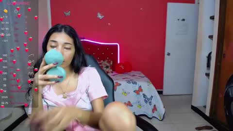 Snapshot of inocent_luna chatting on 02-27-25, 10:42 Luna moon online show from 02-27-25, 10:42