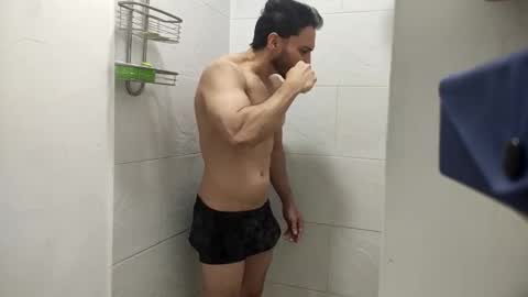 Snapshot of insistente chatting on 11-24-25, 03:34 INSTAGRAM camilodlx online show from 11-24-25, 03:34