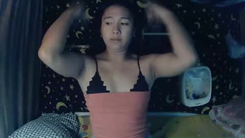 Snapshot of insulting_whoreifica chatting on 11-03-25, 09:32 MAXINE online show from 11-03-25, 09:32