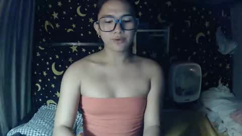 Snapshot of insulting_whoreifica chatting on 11-06-25, 06:42 MAXINE online show from 11-06-25, 06:42