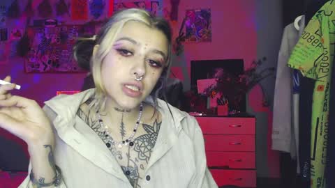 Snapshot of insunnity666 chatting on 12-16-24, 10:03 Insunnity666 online show from 12-16-24, 10:03