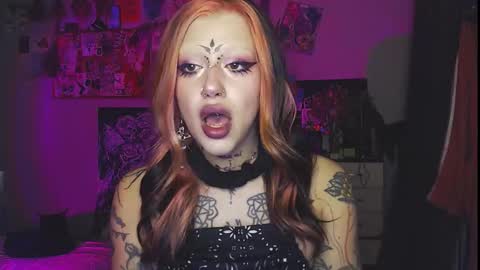 Snapshot of insunnity666 chatting on 10-04-25, 08:18 Insunnity666 online show from 10-04-25, 08:18