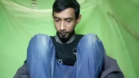 interne8famous online show from 01-09-26, 09:45