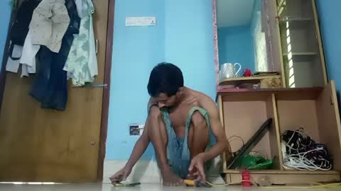 interne8famous online show from 04-02-26, 06:33