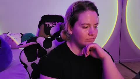 Faye online show from 12-15-24, 09:31