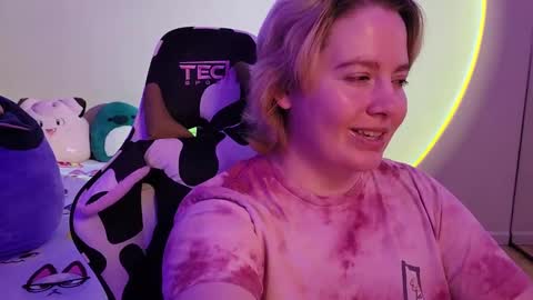 Faye online show from 01-01-25, 05:33