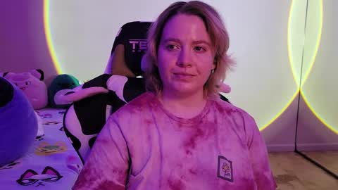 Faye online show from 02-19-25, 07:39