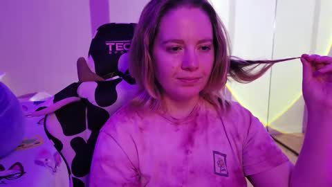 Faye online show from 10-12-25, 01:48