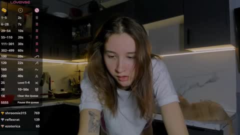 Snapshot of internetsexplorer chatting on 12-16-24, 10:45 Bernadette Join online show from 12-16-24, 10:45