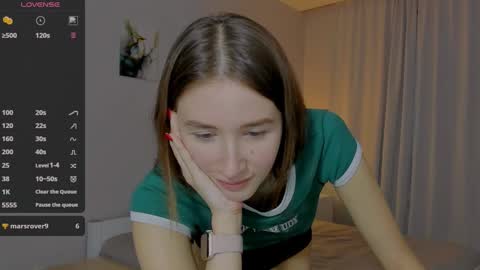 Snapshot of internetsexplorer chatting on 01-22-25, 07:34 Bernadette Join online show from 01-22-25, 07:34