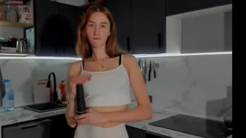 Snapshot of internetsexplorer chatting on 12-03-25, 01:24 Bernadette Join online show from 12-03-25, 01:24