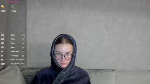 Snapshot of internetsexplorer chatting on 01-18-26, 06:28 Bernadette Join online show from 01-18-26, 06:28