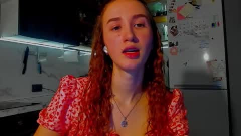 Snapshot of internetsexplorer chatting on 03-03-26, 09:10 Bernadette Join online show from 03-03-26, 09:10