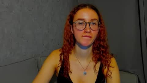 Snapshot of internetsexplorer chatting on 03-06-26, 01:24 Bernadette Join online show from 03-06-26, 01:24