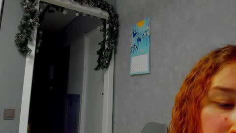 Snapshot of internetsexplorer chatting on 03-10-26, 10:48 Bernadette Join online show from 03-10-26, 10:48