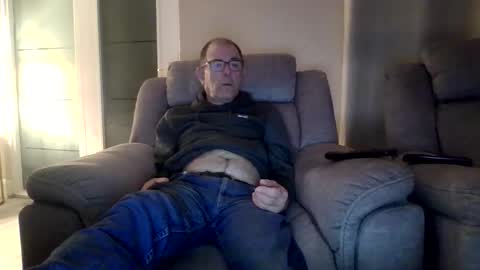 Snapshot of inthemood63 chatting on 10-21-25, 08:53 inthemood63 online show from 10-21-25, 08:53