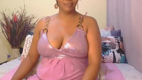 Snapshot of intimacysexy chatting on 05-24-26, 05:40 boniswa caroline online show from 05-24-26, 05:40