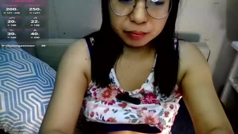 Snapshot of introvertshytype_2011 chatting on 02-12-25, 12:27 Introvertshytype 2011 online show from 02-12-25, 12:27