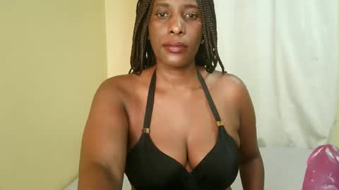 INVOBAE online show from 10-21-25, 07:03