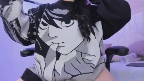 Snapshot of io_chie_ chatting on 11-17-25, 04:29 io_chie_ online show from 11-17-25, 04:29