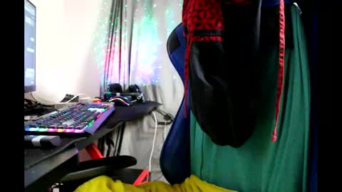 Snapshot of ipipo42o chatting on 01-08-25, 01:00 DrownMentally online show from 01-08-25, 01:00