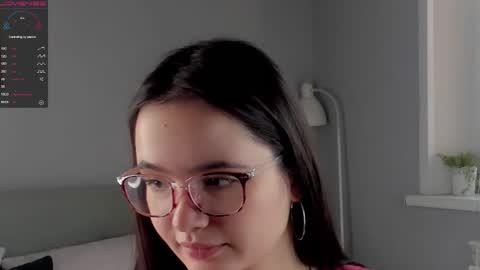 Mia online show from 10-17-25, 01:20