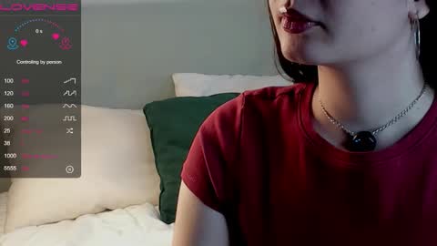 Mia online show from 10-20-25, 01:17