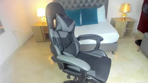 Snapshot of irantzu_hank chatting on 12-20-24, 07:17 Irantzu online show from 12-20-24, 07:17