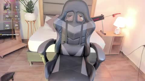 Snapshot of irantzu_hank chatting on 01-23-25, 03:32 Irantzu online show from 01-23-25, 03:32