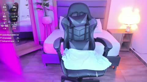 Snapshot of irantzu_hank chatting on 02-05-25, 03:31 Irantzu online show from 02-05-25, 03:31