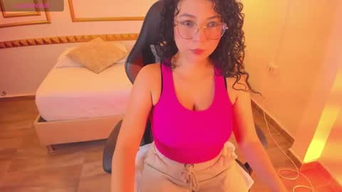 Snapshot of irantzu_hank chatting on 02-27-25, 07:37 Irantzu online show from 02-27-25, 07:37