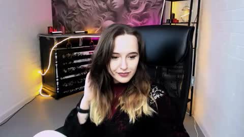 IreneBailey online show from 11-08-25, 09:09