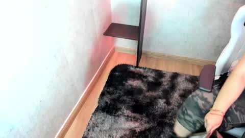 iriisfeitan online show from 10-08-25, 10:02