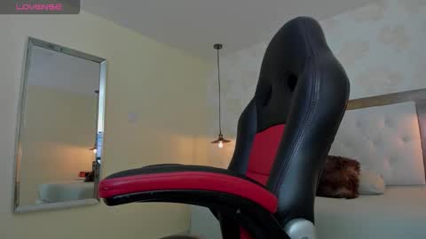 Snapshot of irina_palvin chatting on 10-16-25, 12:39 irina_palvin online show from 10-16-25, 12:39