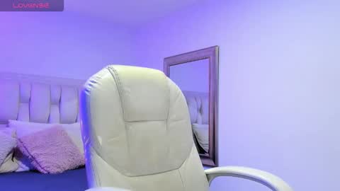 Snapshot of iris8_ chatting on 10-07-25, 12:35 iris8_ online show from 10-07-25, 12:35