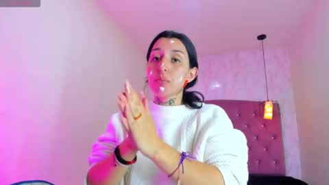 iris_77 online show from 11-13-25, 06:07