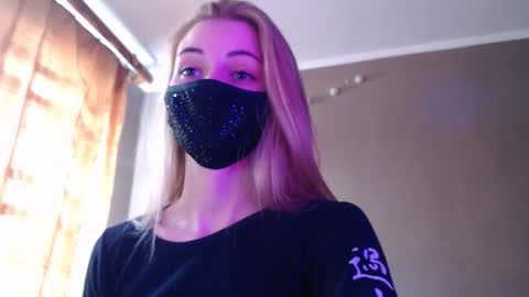 Lily online show from 09-19-25, 11:55