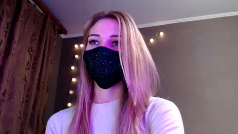 Lily online show from 12-17-25, 03:07