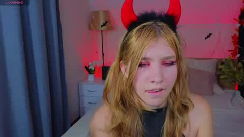 Iris  online show from 10-25-25, 10:45