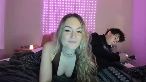 Snapshot of iris_roslin chatting on 04-20-26, 03:20 Iris 3 online show from 04-20-26, 03:20