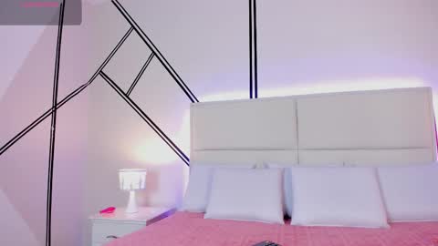 Iris online show from 03-24-26, 04:28