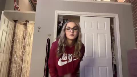 iris online show from 02-20-25, 12:08