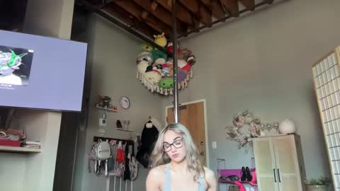 iris online show from 02-23-25, 06:45