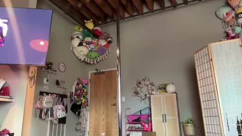 iris online show from 03-11-25, 07:36